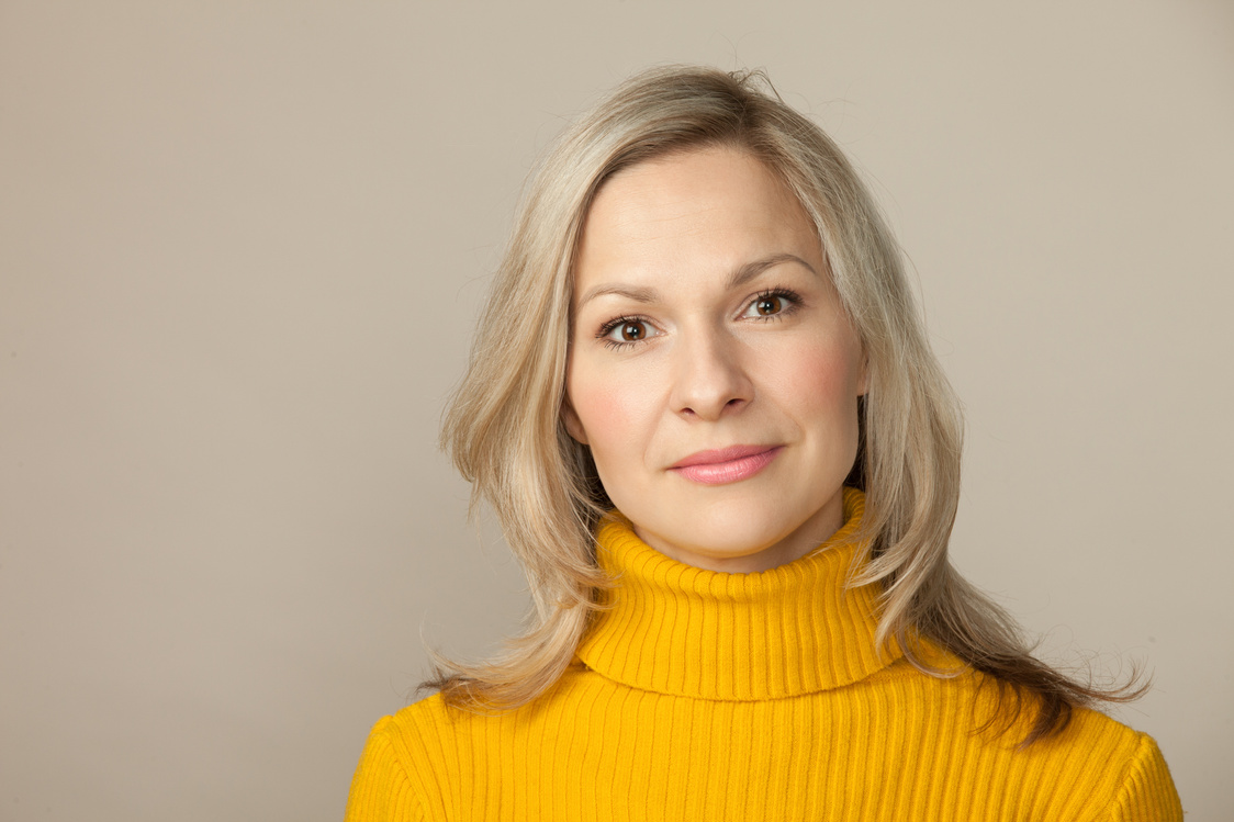 Caroline, Responsable des successions